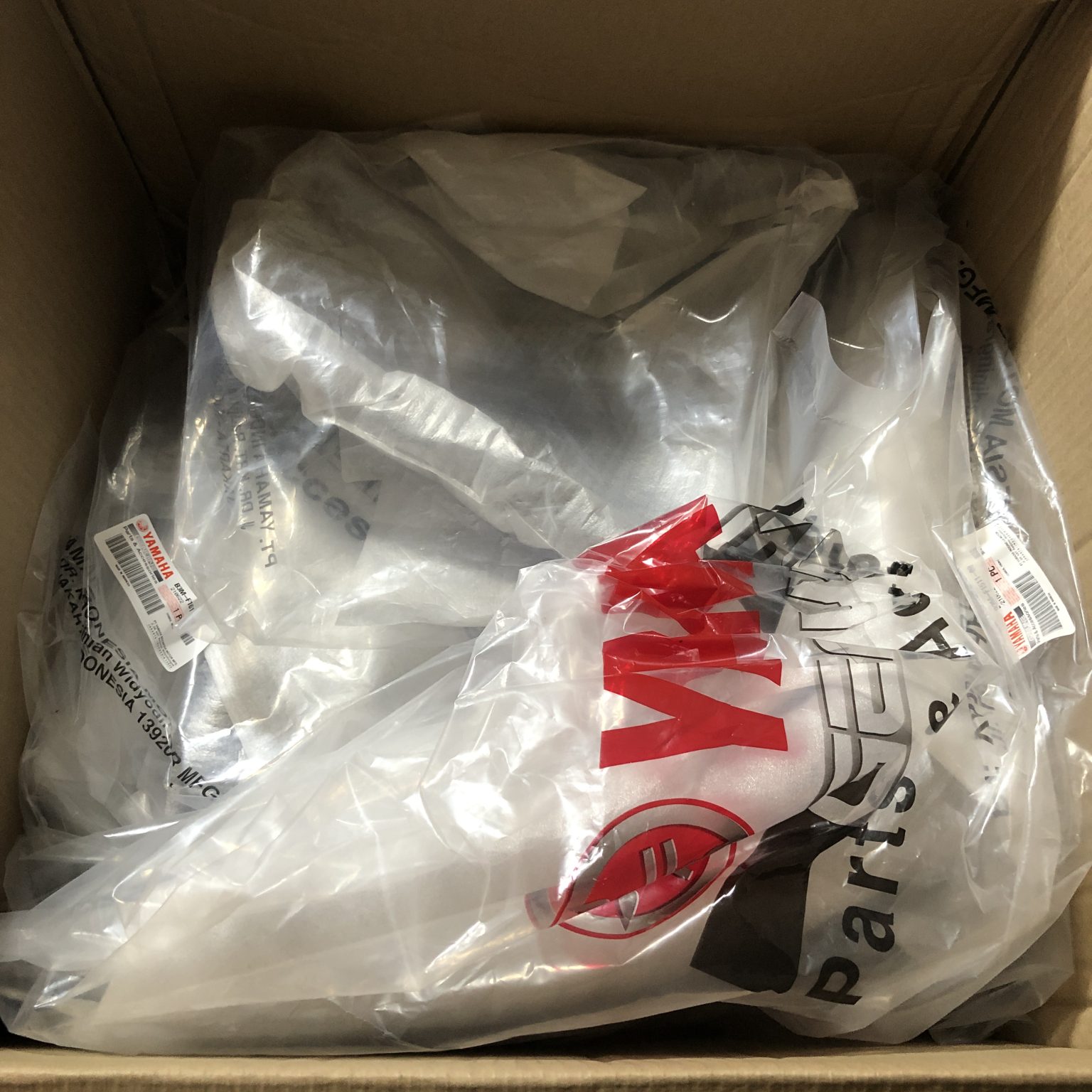 タイ yamahamotor.co.th バイクパーツ届きました。 e22M2966 カウベイ